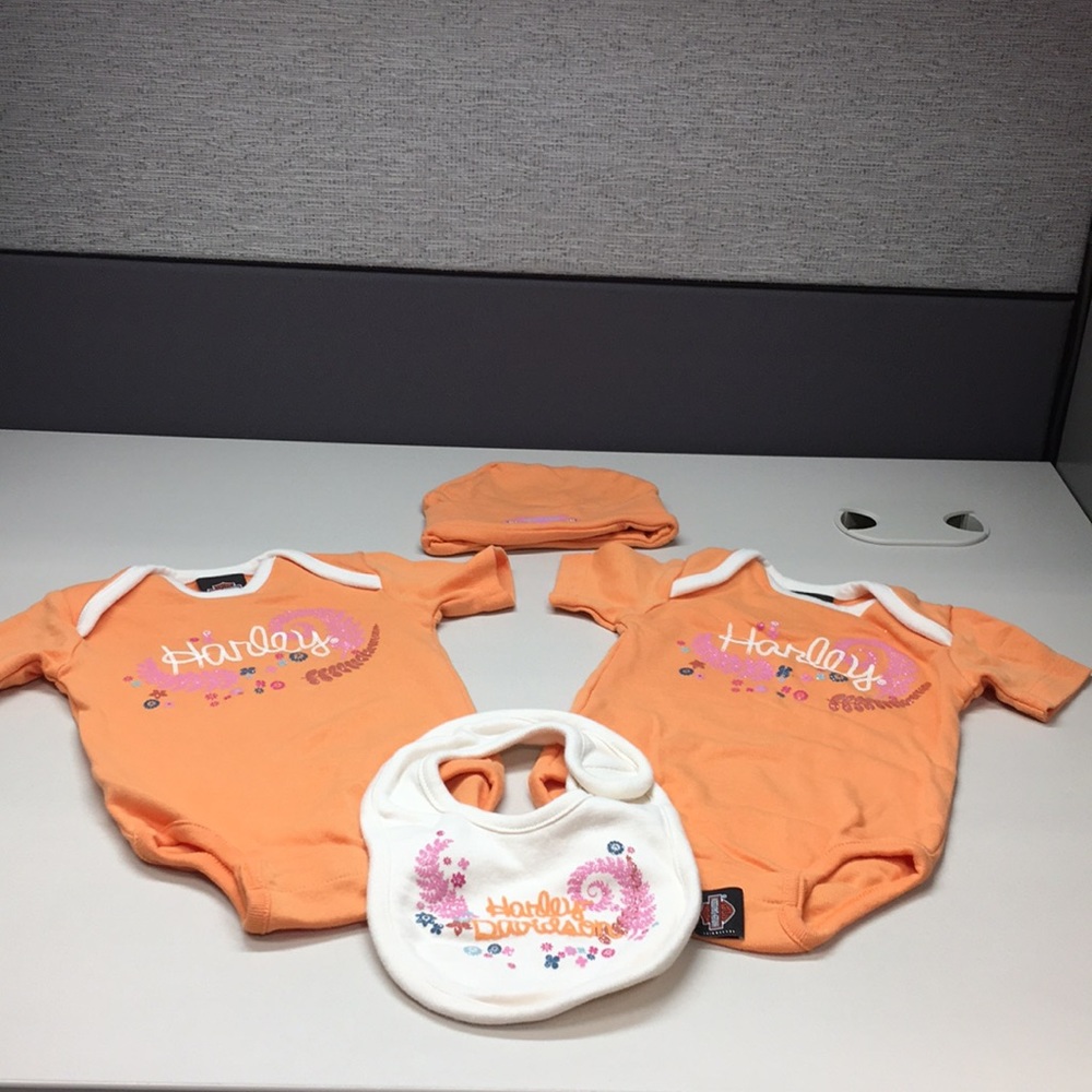 SZ 3/6 mo Harley Davidson T-shirt (2) Cap & Bib